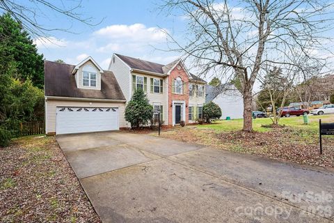 8725 Holly Creek Court Charlotte NC 28216