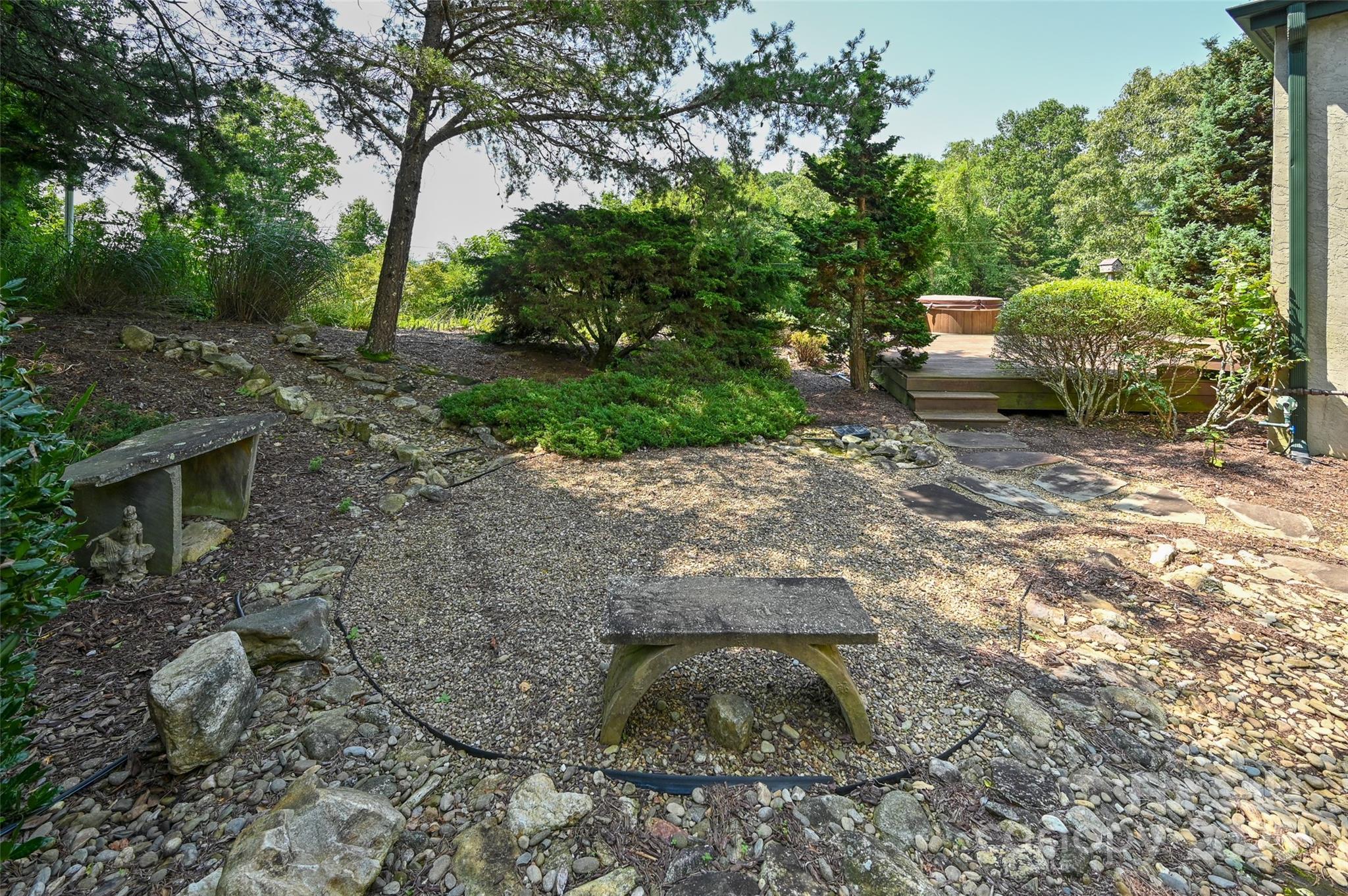 5 Meadow Ridge Drive