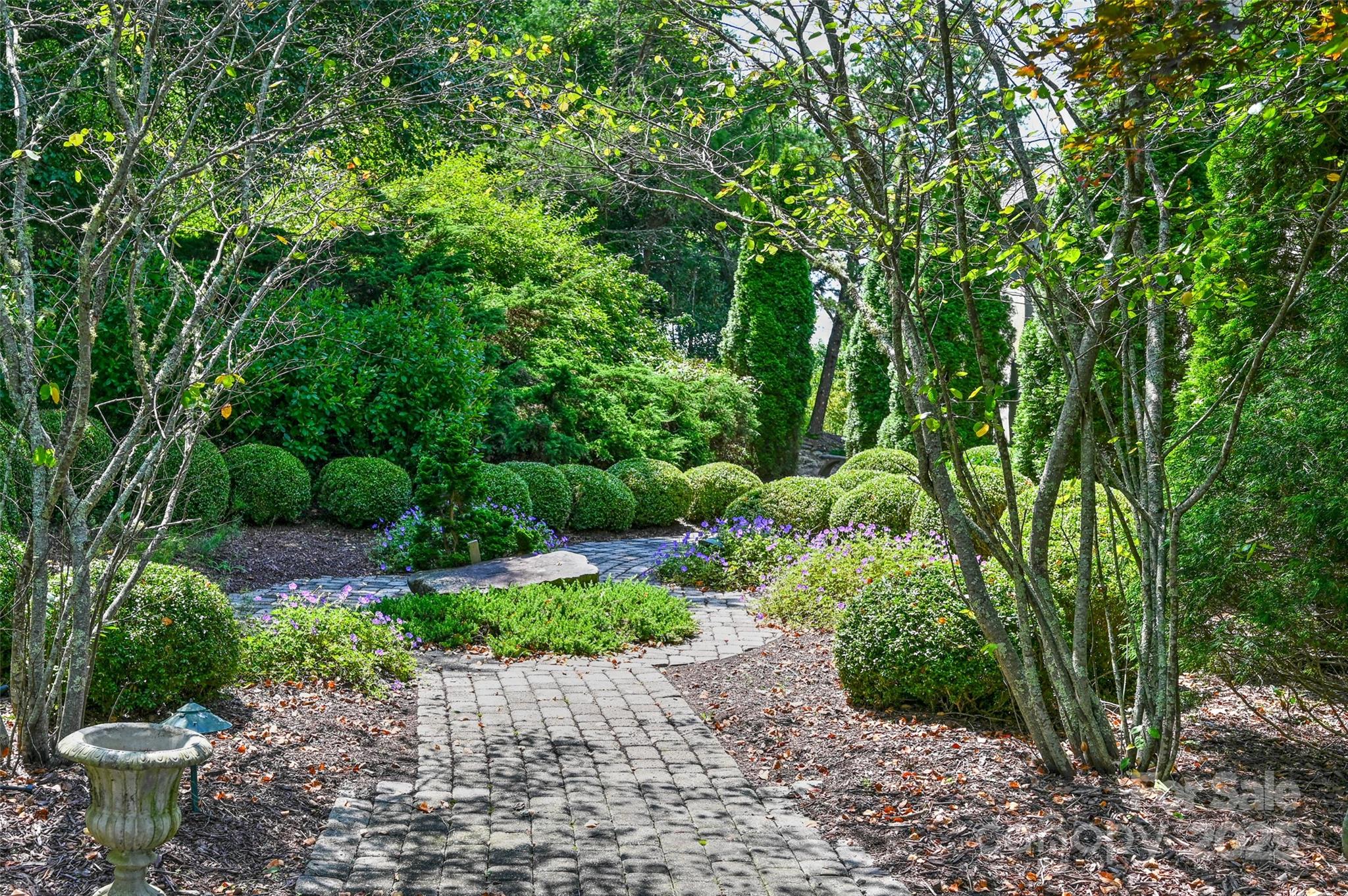 5 Meadow Ridge Drive