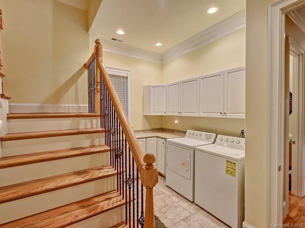 The Peninsula - Residential