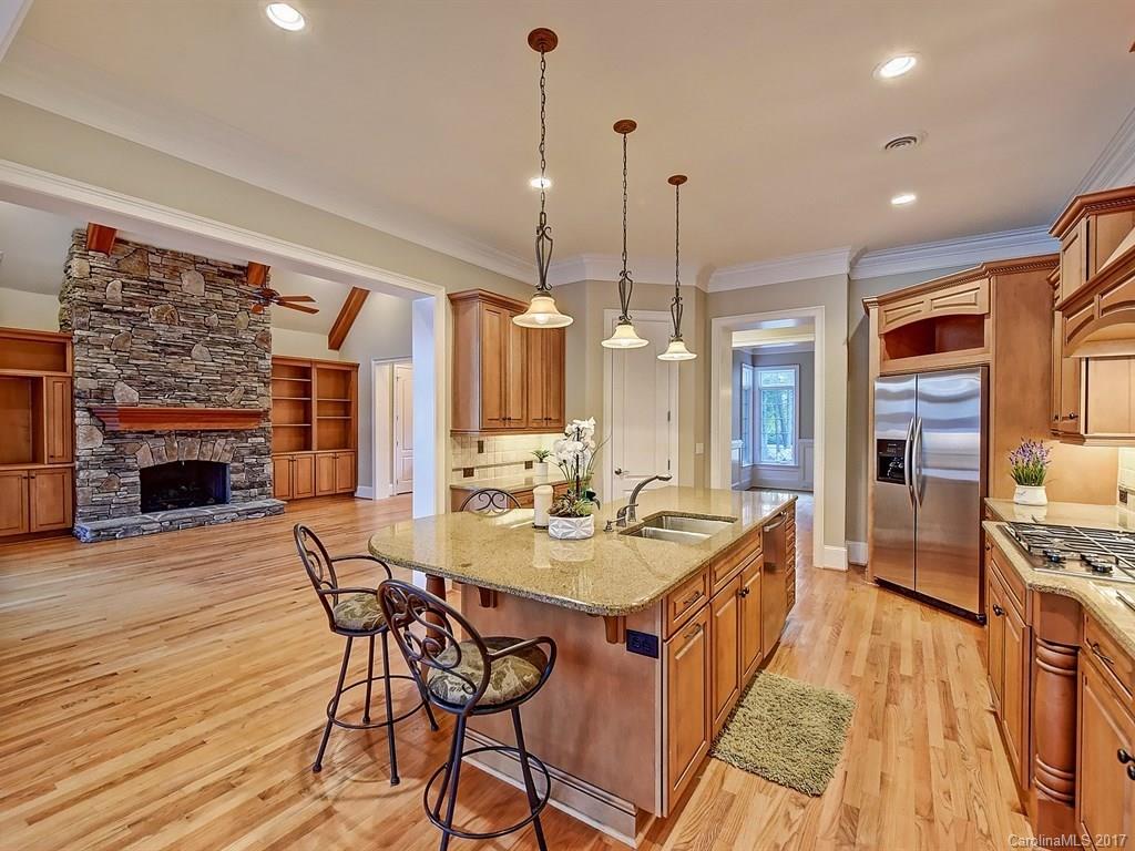 The Peninsula - Residential