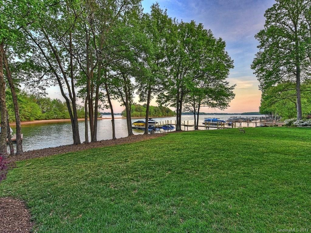 The Peninsula - Residential