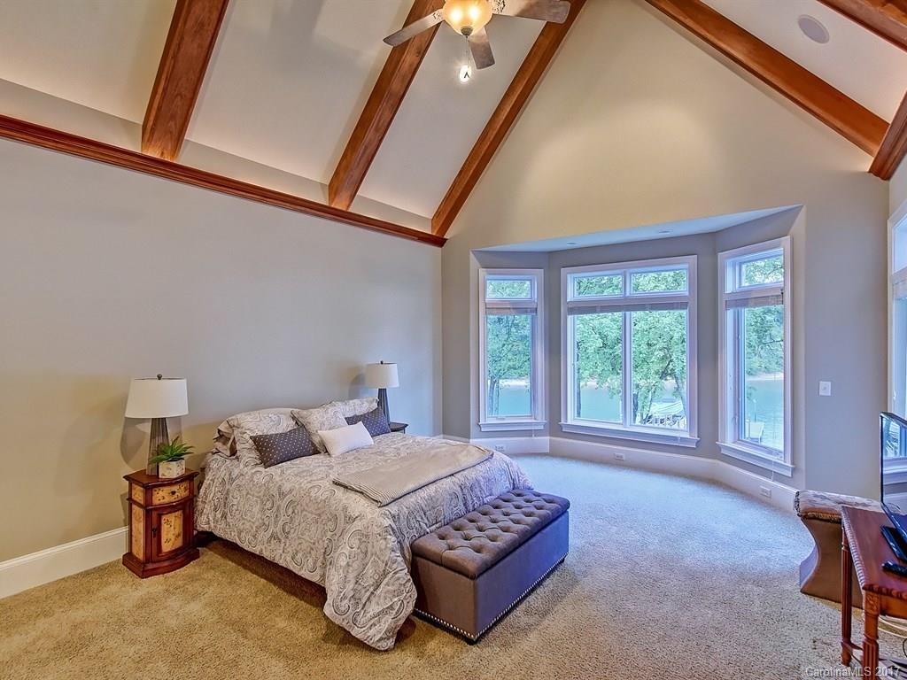 The Peninsula - Residential