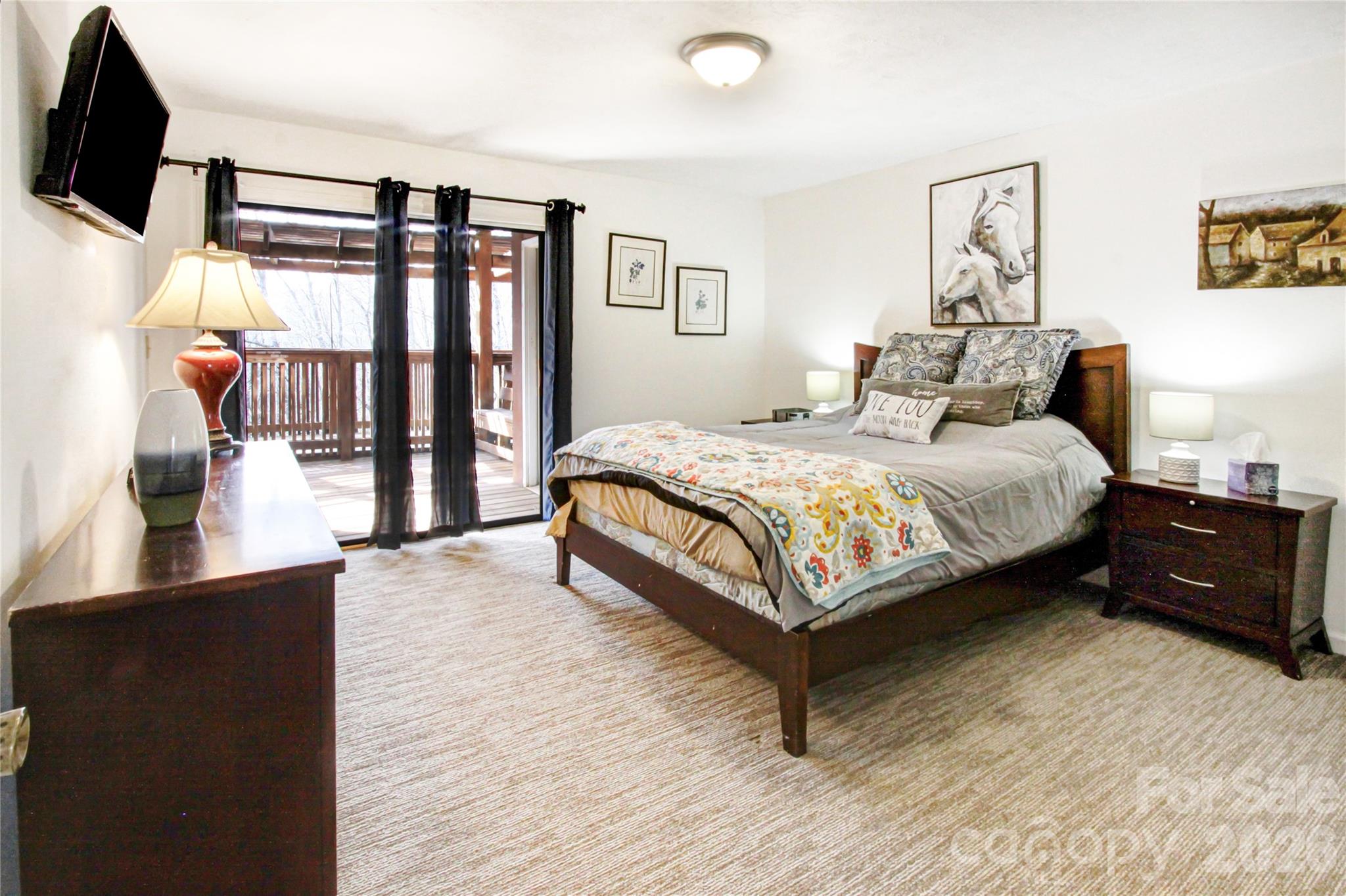 Toxaway Views Condominiuns - Residential