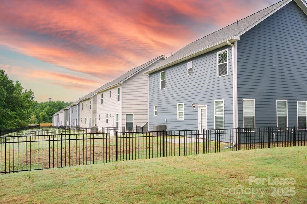 Charlotte, North Carolina 28269, United States, 4 Bedrooms Bedrooms, ,3 BathroomsBathrooms,Residential,Active,3266