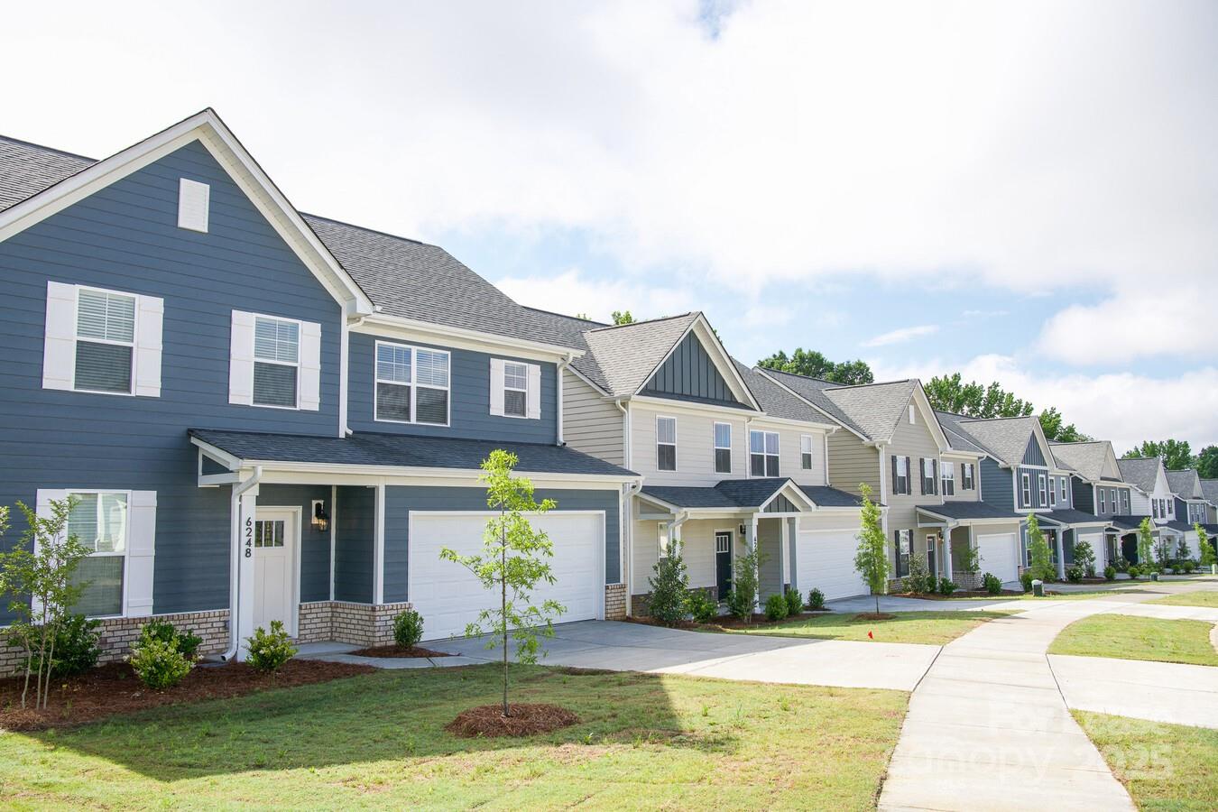 Charlotte, North Carolina 28269, United States, 4 Bedrooms Bedrooms, ,3 BathroomsBathrooms,Residential,Active,3266