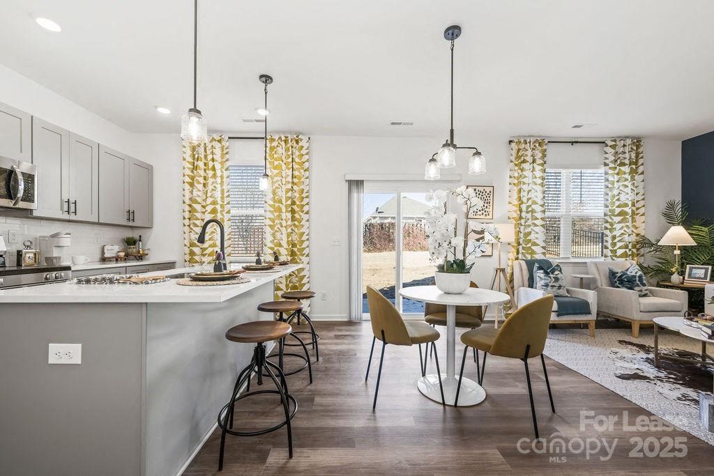 Charlotte, North Carolina 28269, United States, 4 Bedrooms Bedrooms, ,3 BathroomsBathrooms,Residential,Active,3266