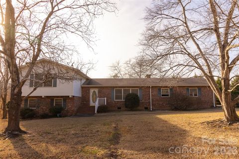 607 Edgewater Drive Gaffney SC 29340