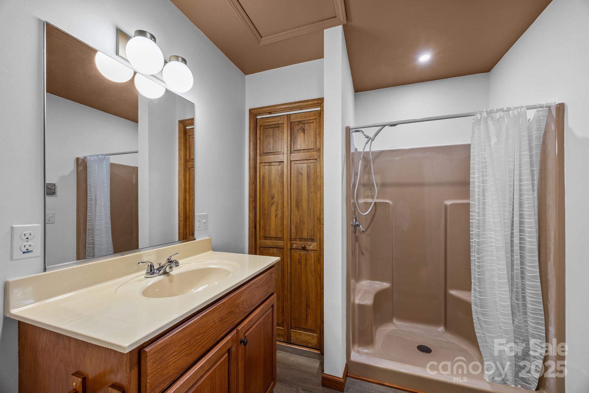 Meadowbrook Estates - Residential