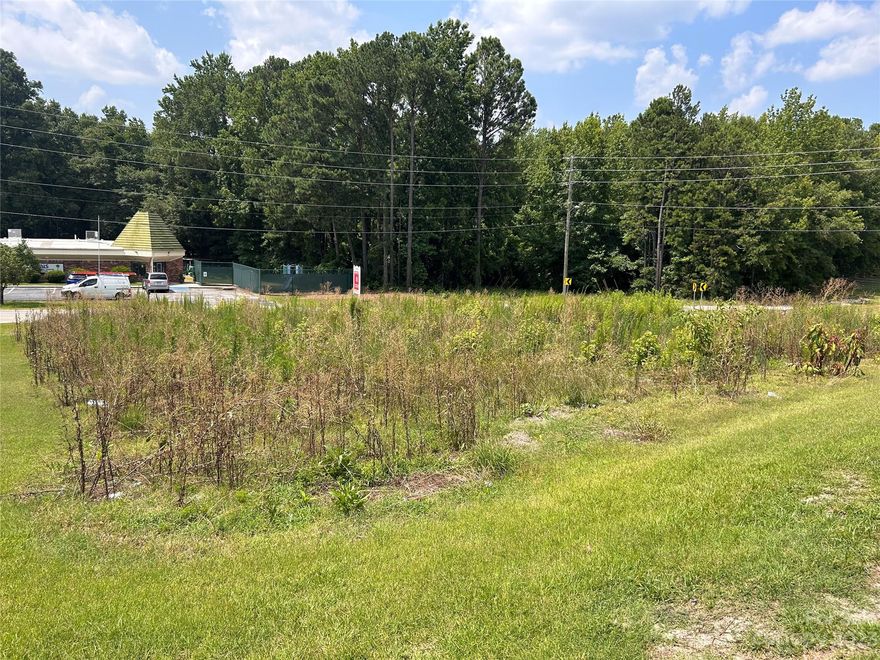 Commercial corner lot for sale in Columbia SC. Land consist of 0.43 acres. It is wooded and has great potential for a new commercial build. If you are looking for a perfect corner lot for your commercial business then look no further. Land is located near all major amenities and major highways. Utilities access and Public Water, Sewer is available.