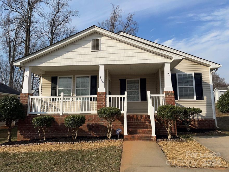 This 3 bedroom and 2 bathroom home features an inviting front porch, ideal for morning coffee or evening relaxation. Inside, enjoy the convenience of a designated dining area, and a kitchen with a breakfast bar, and sleek white cabinets. The in-house laundry room adds practicality to your daily routine. Conveniently located near Uptown Charlotte with easy access to I-77 and I-85. Whether you're commuting to work or exploring the vibrant city, everything is within reach.

Four Seasons residents are enrolled in a Resident Benefits Package (RBP) for $50/month. See flyer for details.

*Security deposits could be as high as twice the monthly rent depending on the quality of the application and the requested lease terms.

**Move in date will be determined once the application is approved and the security deposit is paid.