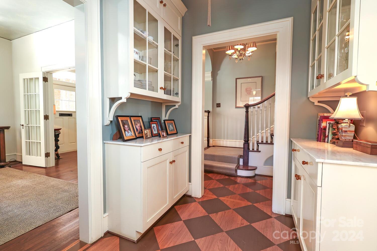 Myers Park - Residential