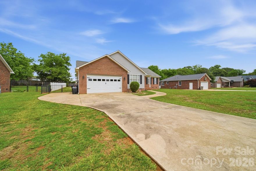Welcome home to this charming 3 bedroom, 2 bathroom ranch nestled in a sweet community just minutes from downtown Rockwell, NC! Sitting on nearly half an acre with NO HOA, this property offers the perfect blend of comfort, space, and flexibility.
Inside, you’ll love the updated flooring and functional layout, plus added space in the back that makes a perfect bonus room, office, playroom, or second living area. The primary suite features an extended closet for extra storage and convenience.
Step outside to enjoy the fenced backyard, ideal for pets, entertaining, or relaxing evenings at home. A concrete pad already in place gives you endless possibilities for your next idea — outdoor kitchen, workshop, firepit area, or future addition.
If you’ve been searching for a move-in ready home with room to grow in a quiet, charming location close to everything Rockwell has to offer, this is one you won’t want to miss!