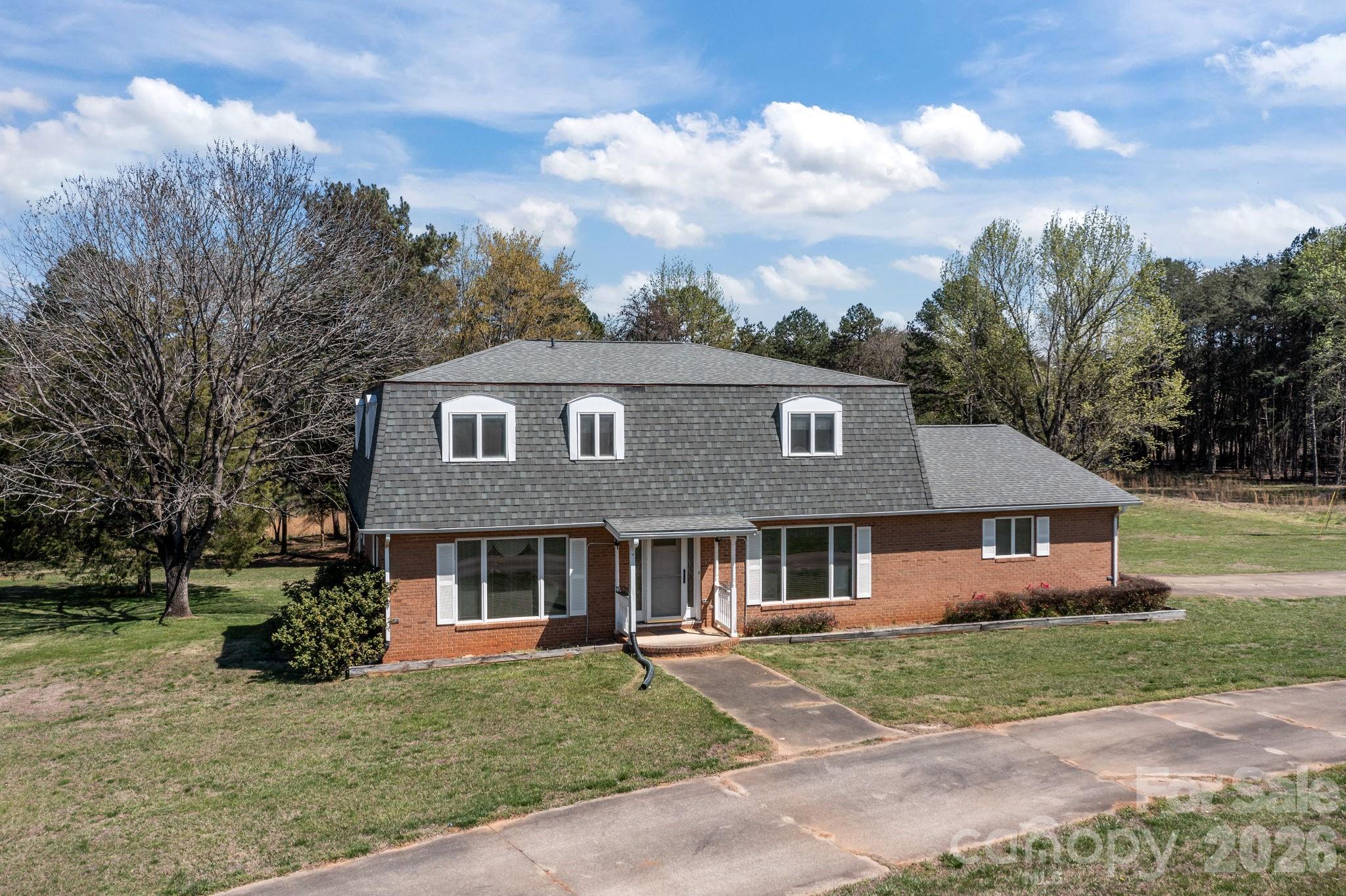 1463 Charlotte Highway