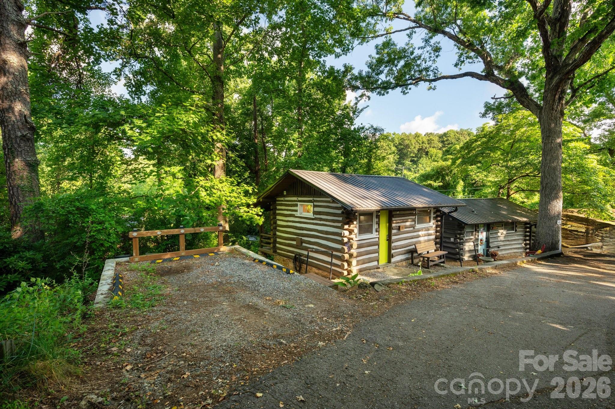15 and 16 Cottage Drive