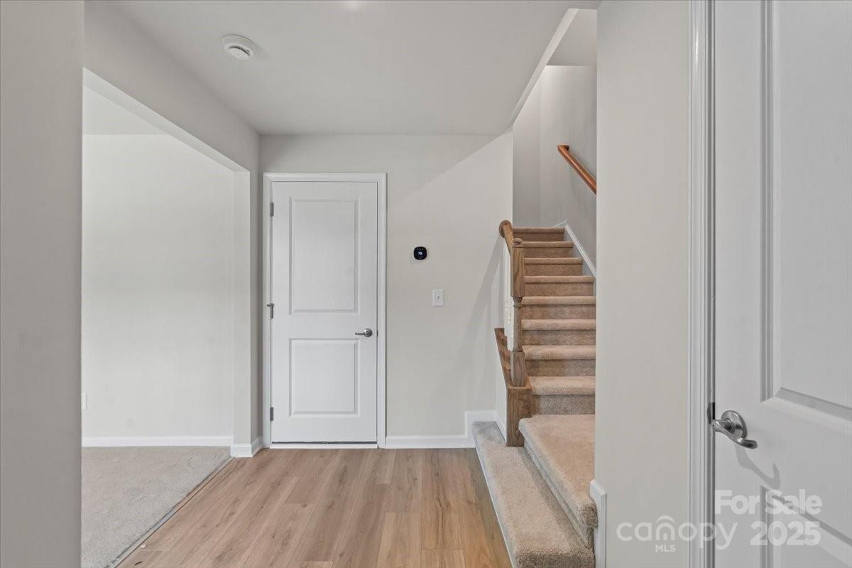 512 Whitehall Circle