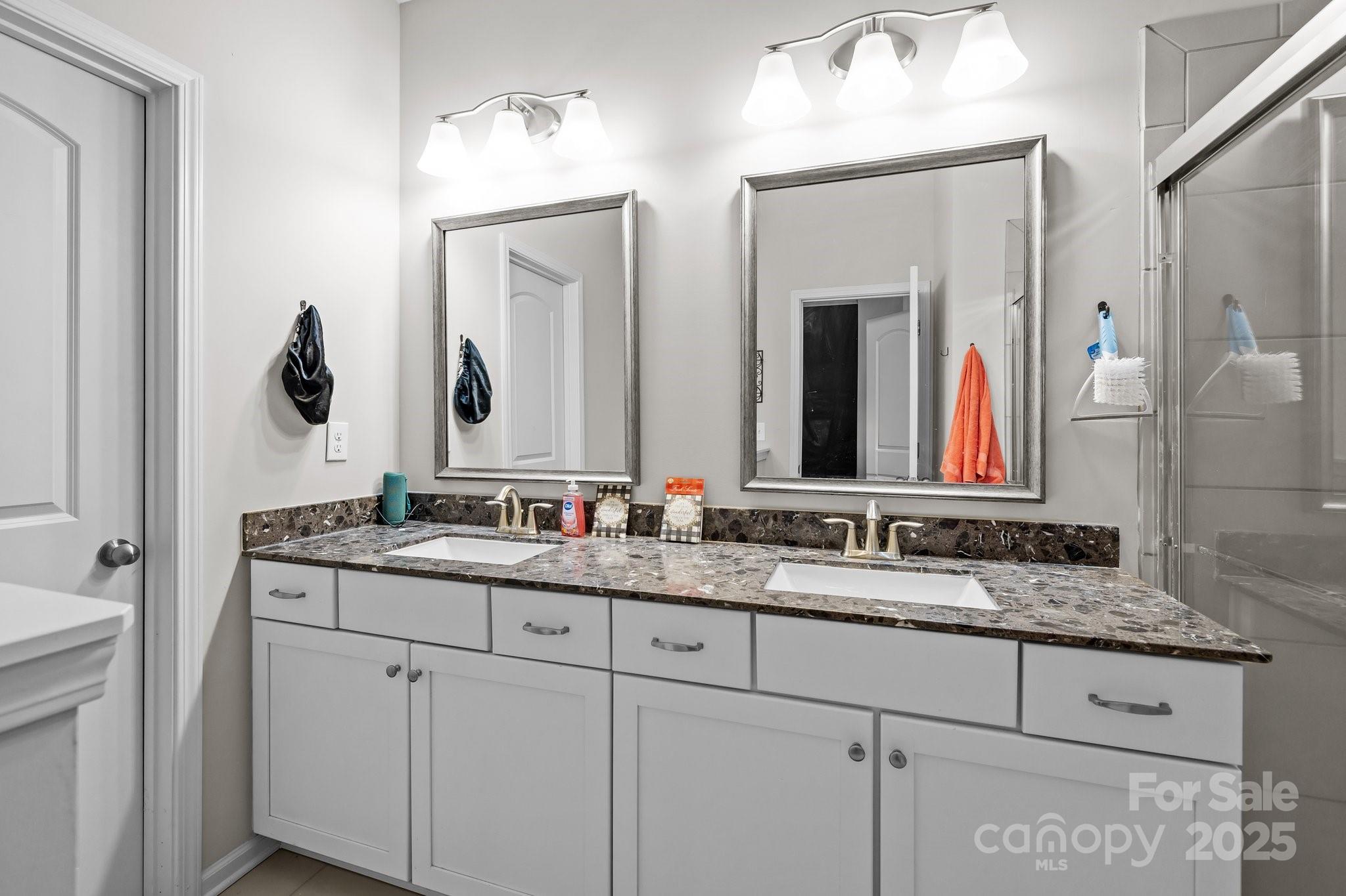 Hadley at Arrowood Station - Residential