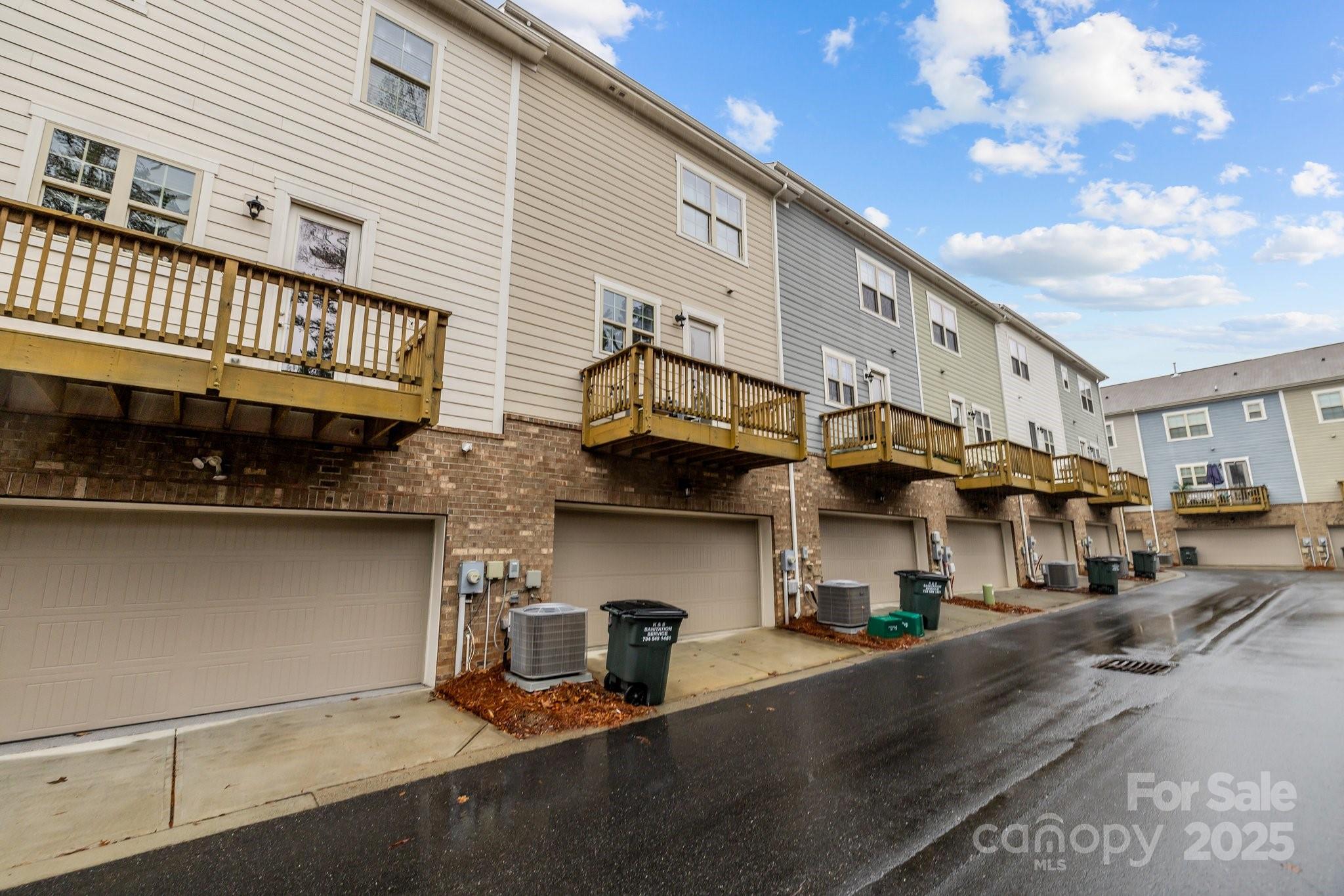 Hadley at Arrowood Station - Residential