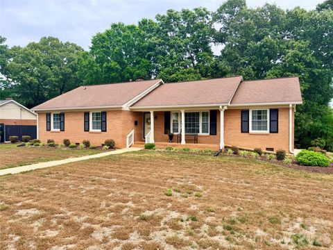 Photo of 1254 Churchill Drive, Gastonia, NC 28054 (MLS # 4377477)