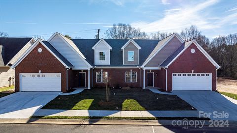 Townhouse in Hickory NC 1988 Talbot Lane 6.jpg