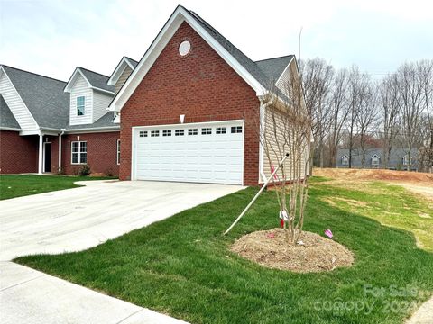 Townhouse in Hickory NC 1988 Talbot Lane 1.jpg