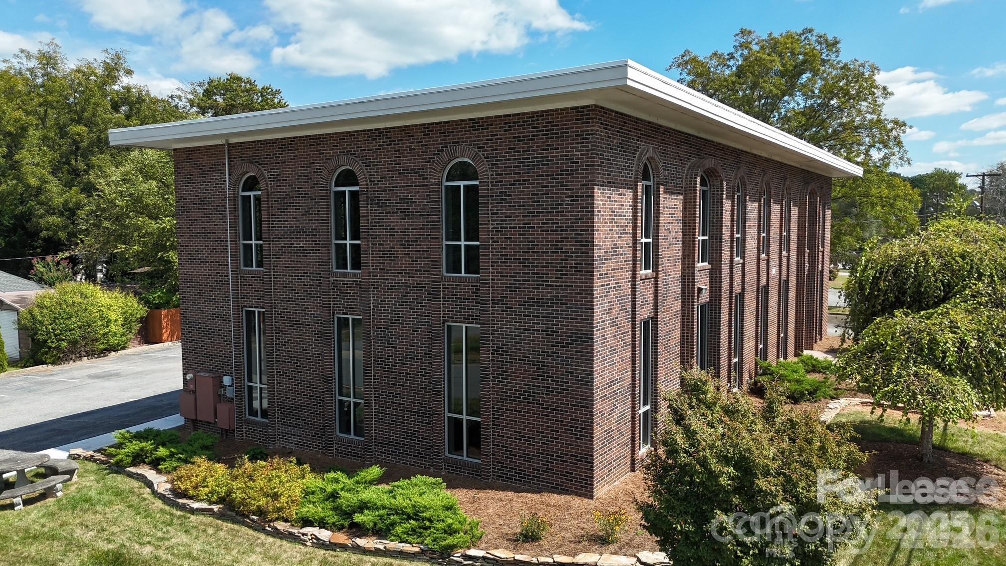 375 10th Avenue Drive NE First Floor