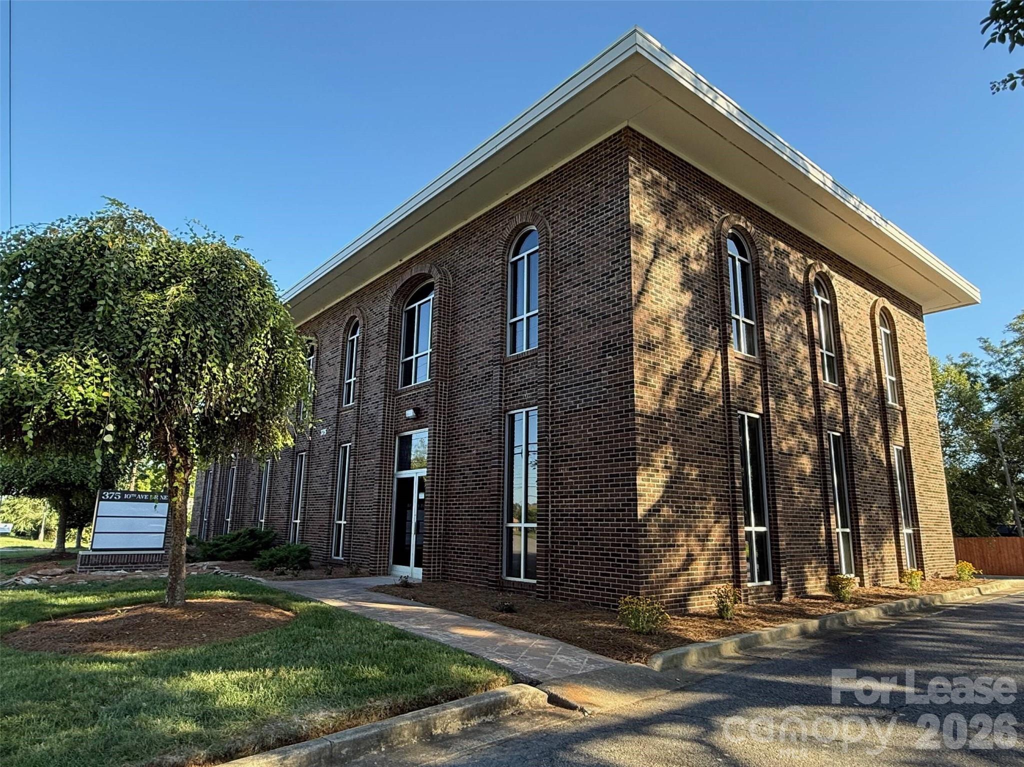 375 10th Avenue Drive NE First Floor
