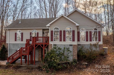 345 Ravenwood Lane Horse Shoe NC 28742
