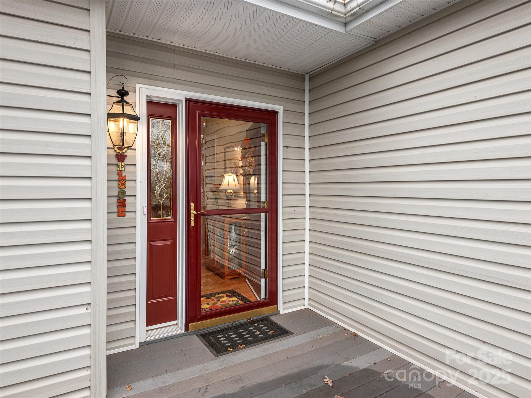 345 Ravenwood Lane
