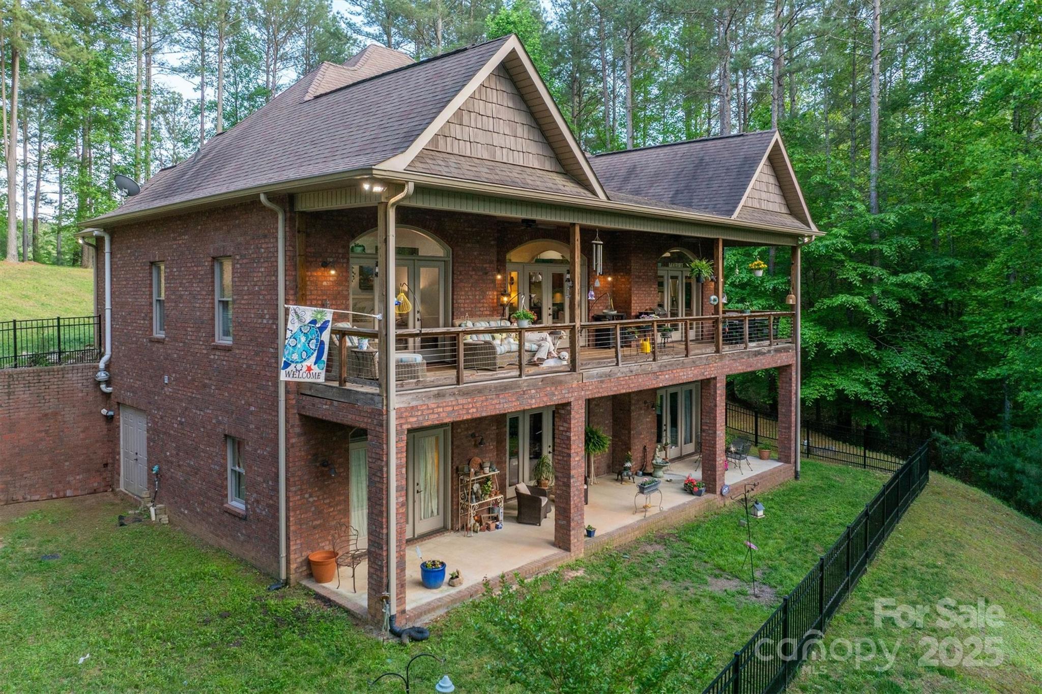 2163 W Paradise Harbor Drive