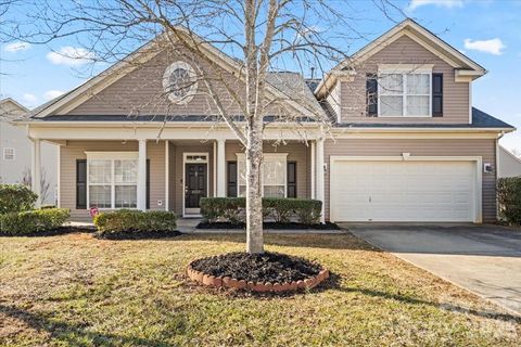 8227 Four Sisters Lane Charlotte NC 28215