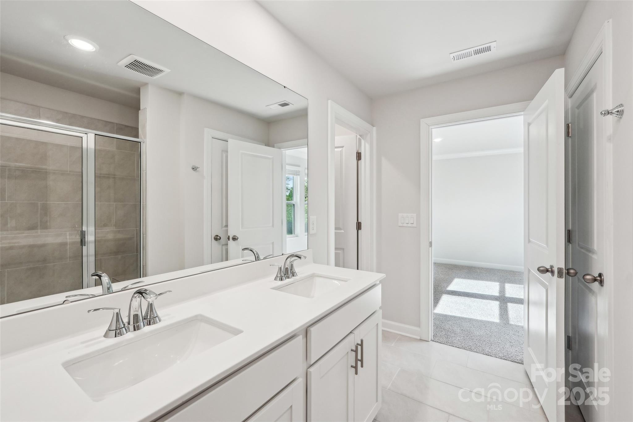 Seattle Crossing - Residential