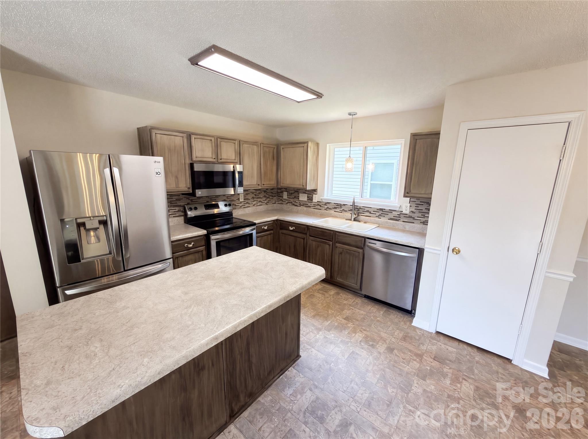 229 Waterlemon Way