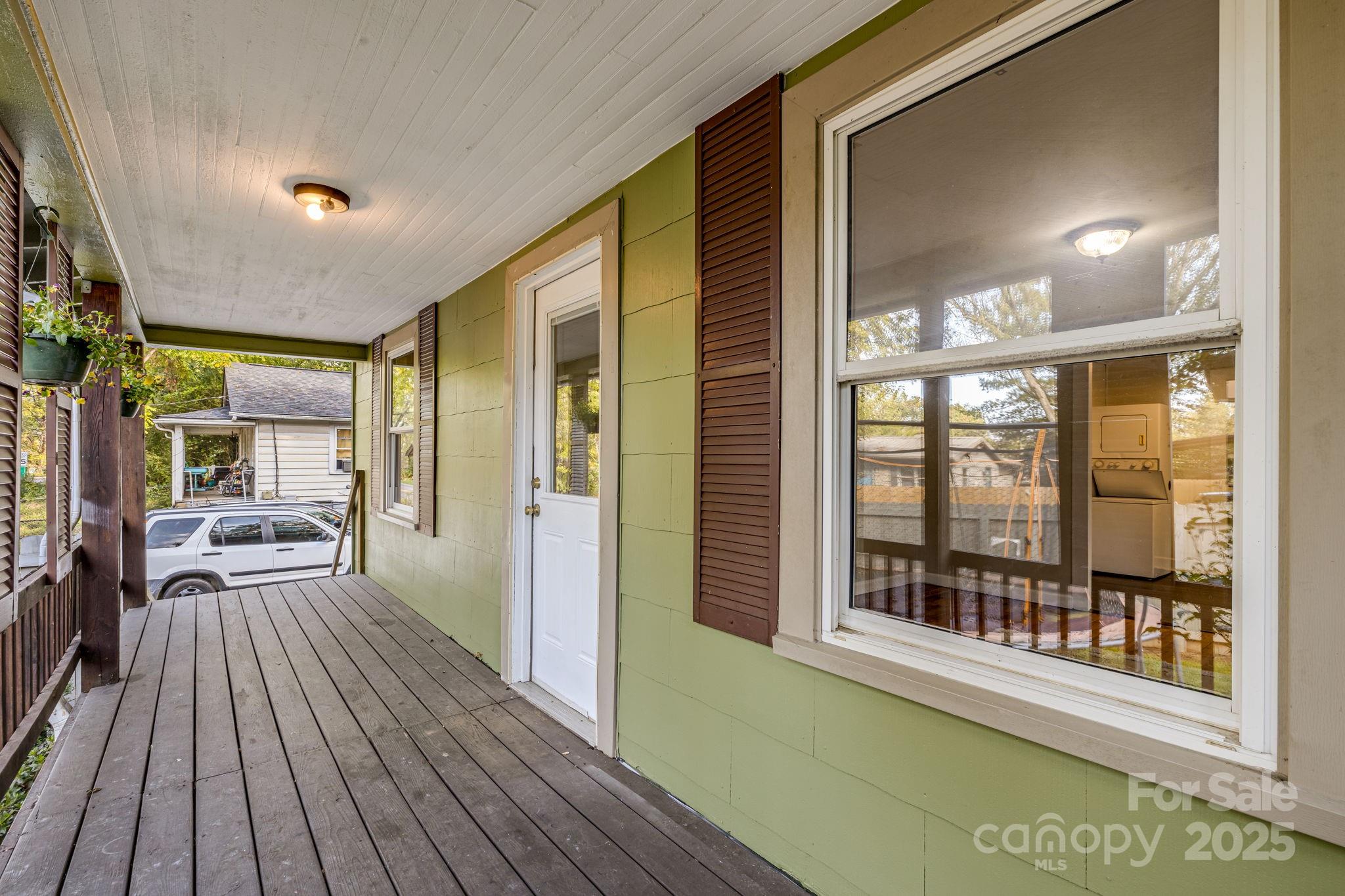 222 Glendale Avenue