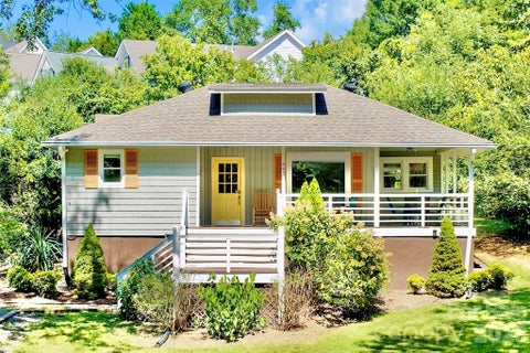 Photo of 23 Maxwell Road, Asheville, NC 28805 (MLS # 4421518)
