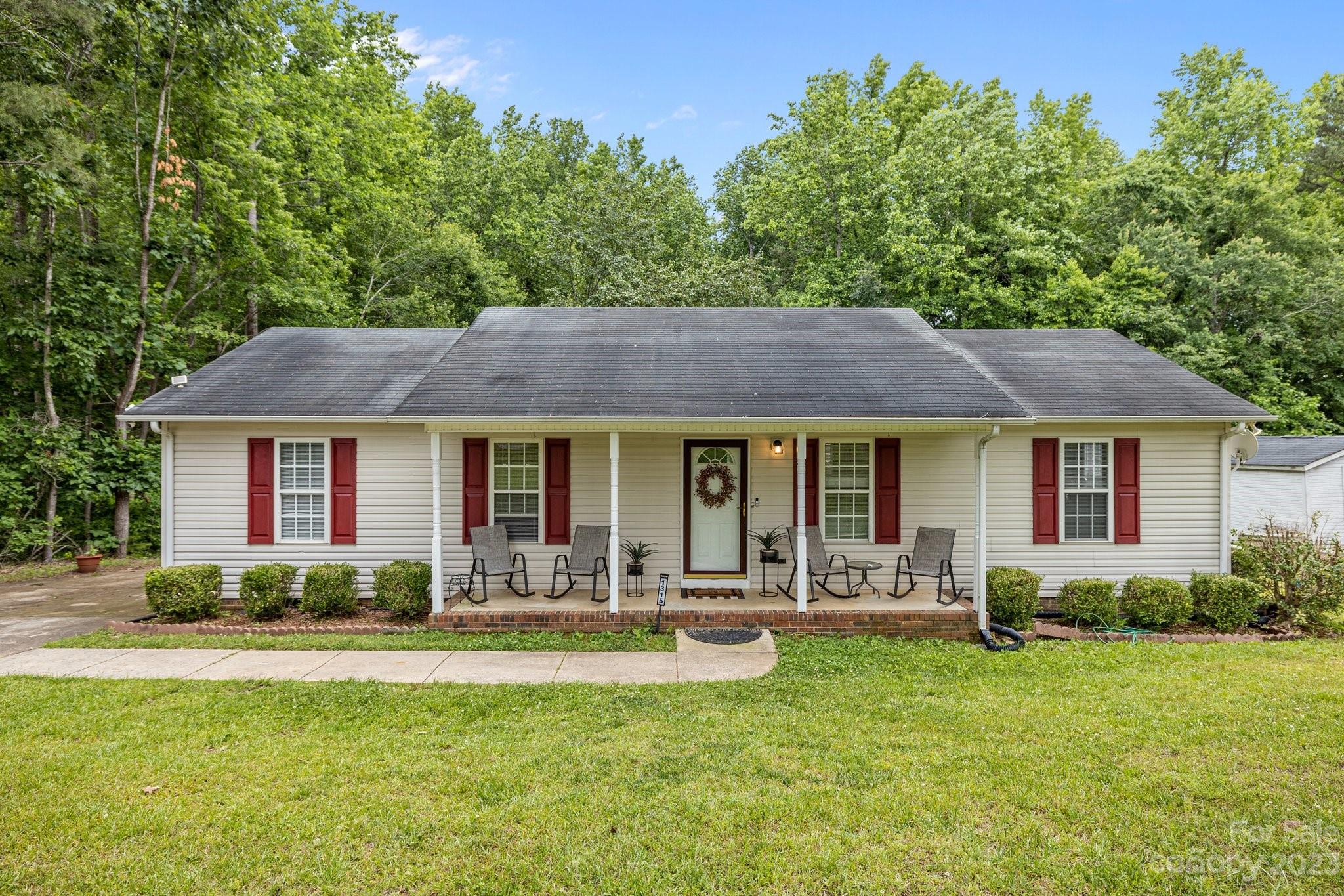 Photo 1 of 2 — 1315 Creekview Drive 31, Gastonia, NC 28052