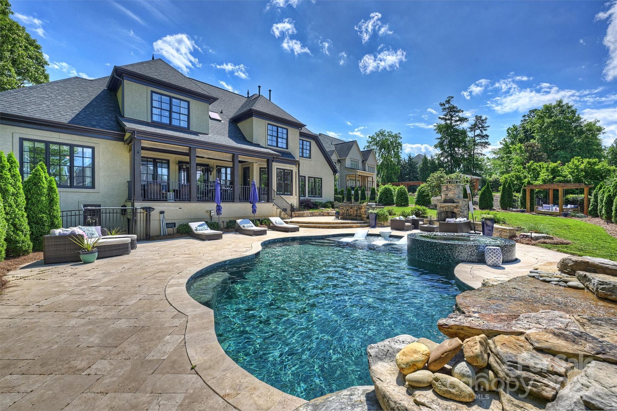2004 Garden View Lane