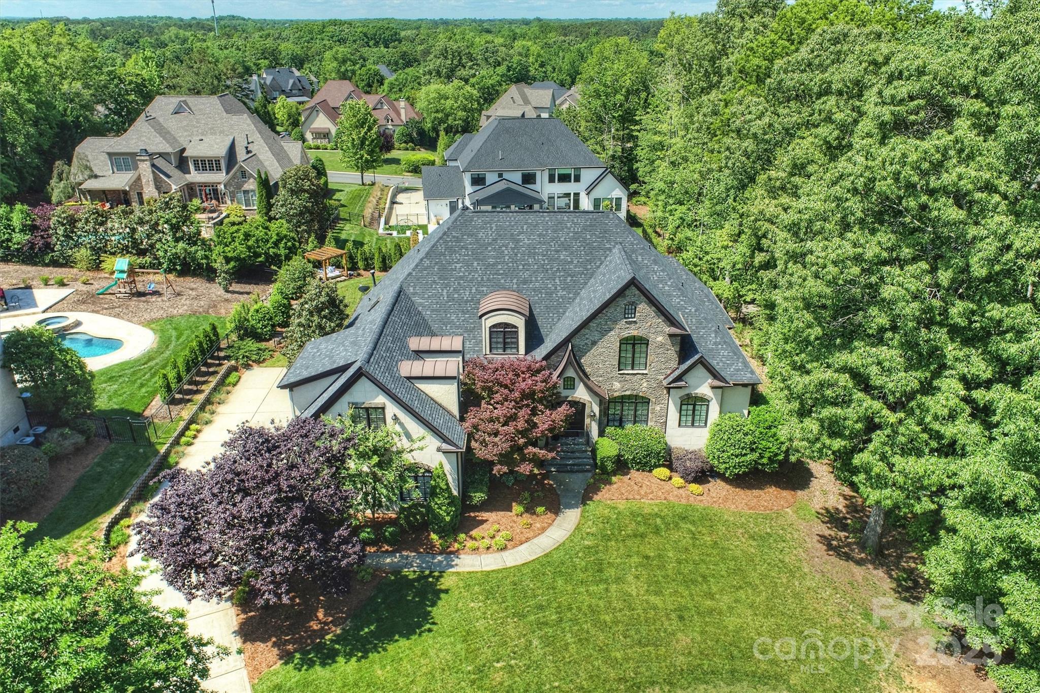 2004 Garden View Lane