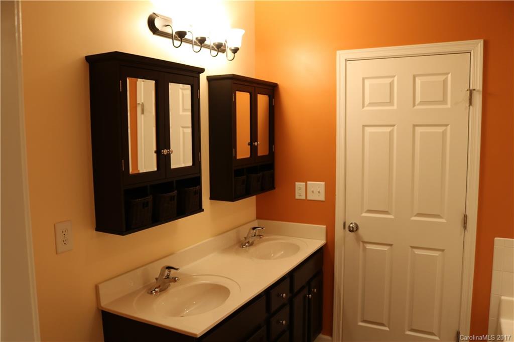 Palmetto Traces - Residential