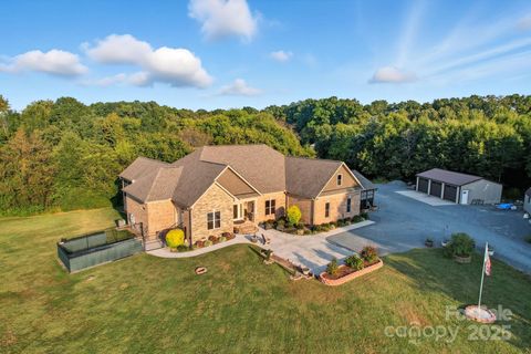 5702 and 5401 Army Road Marshville NC 28103