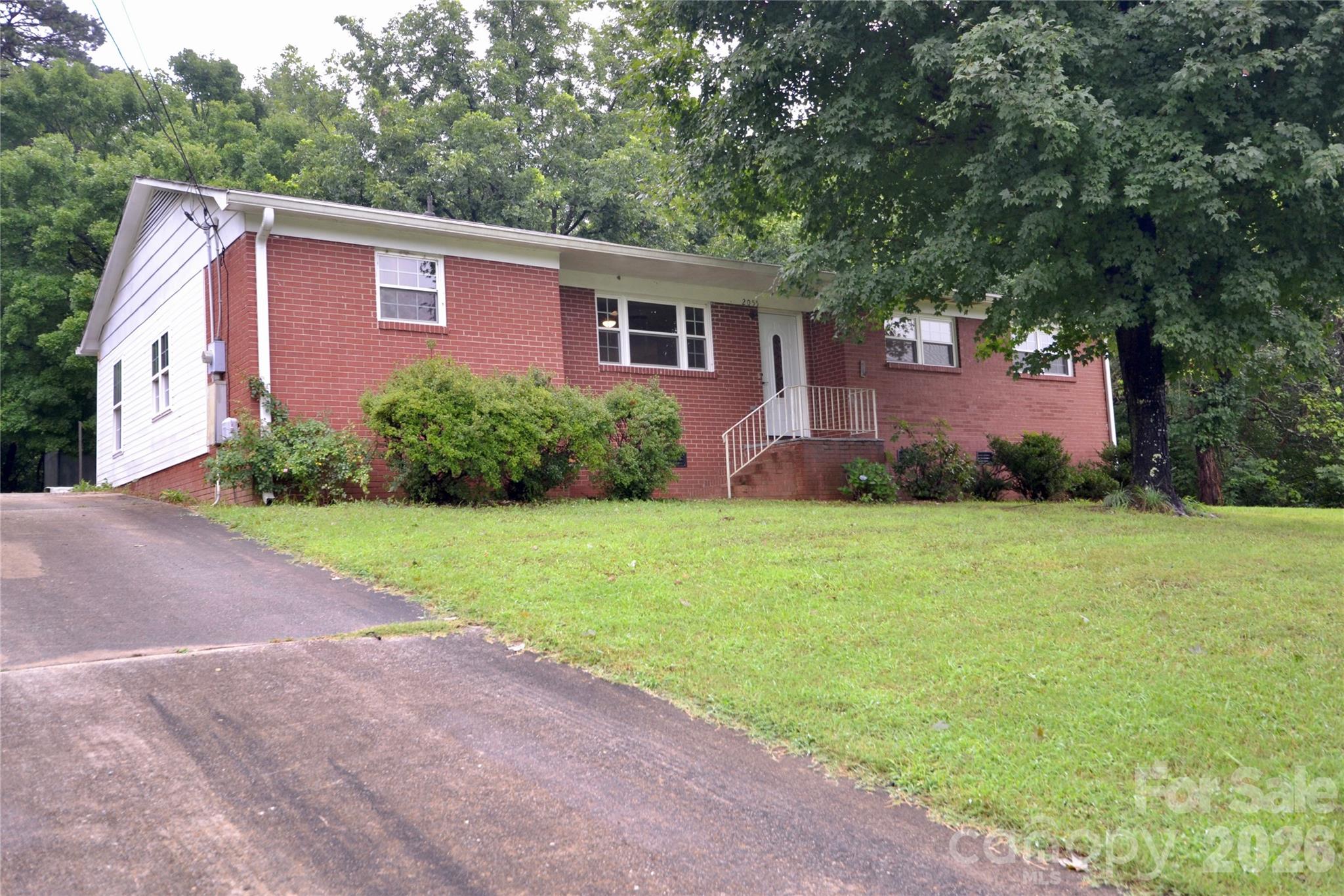 2055 Goodson Road