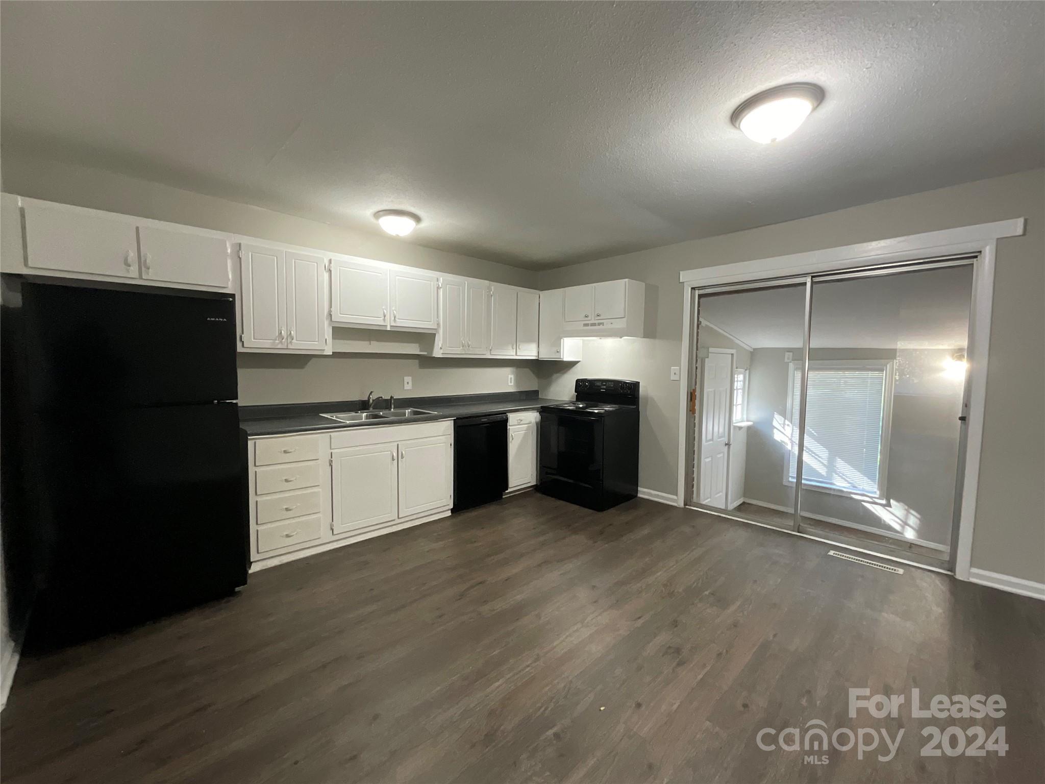 Park Plaza - Residential Lease