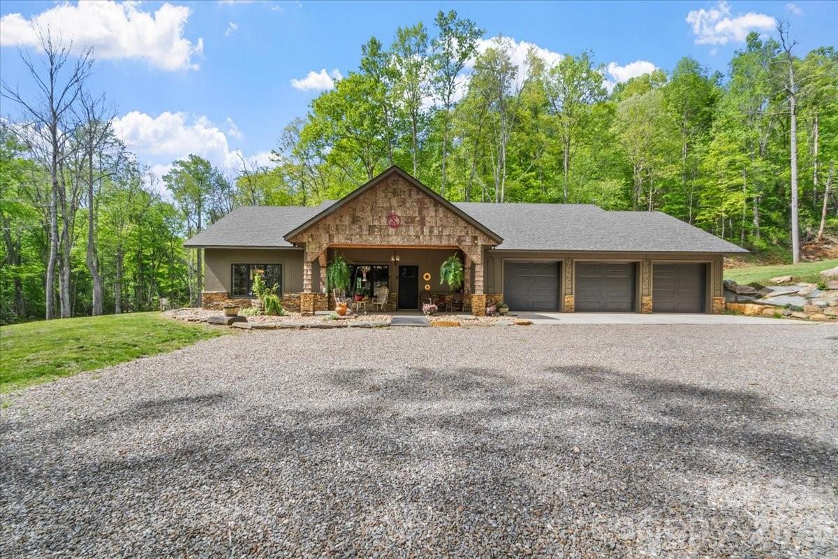 183 Mayfly Court