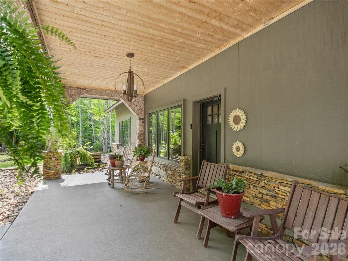 183 Mayfly Court