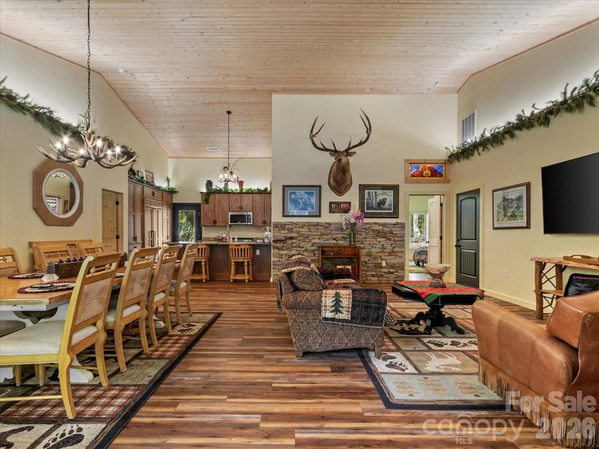 183 Mayfly Court