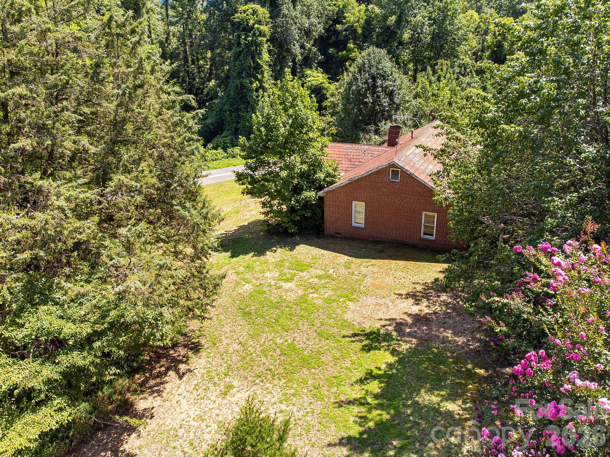 211 Luckadoo Road