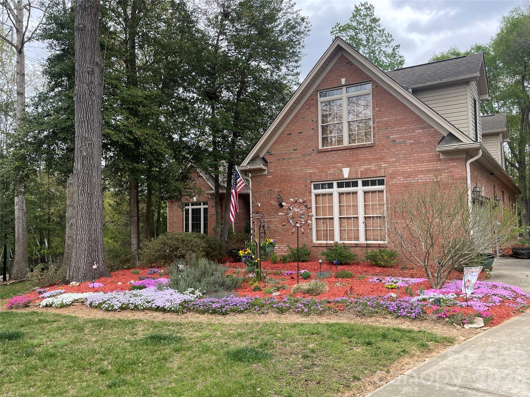 225 Highland Forest Drive