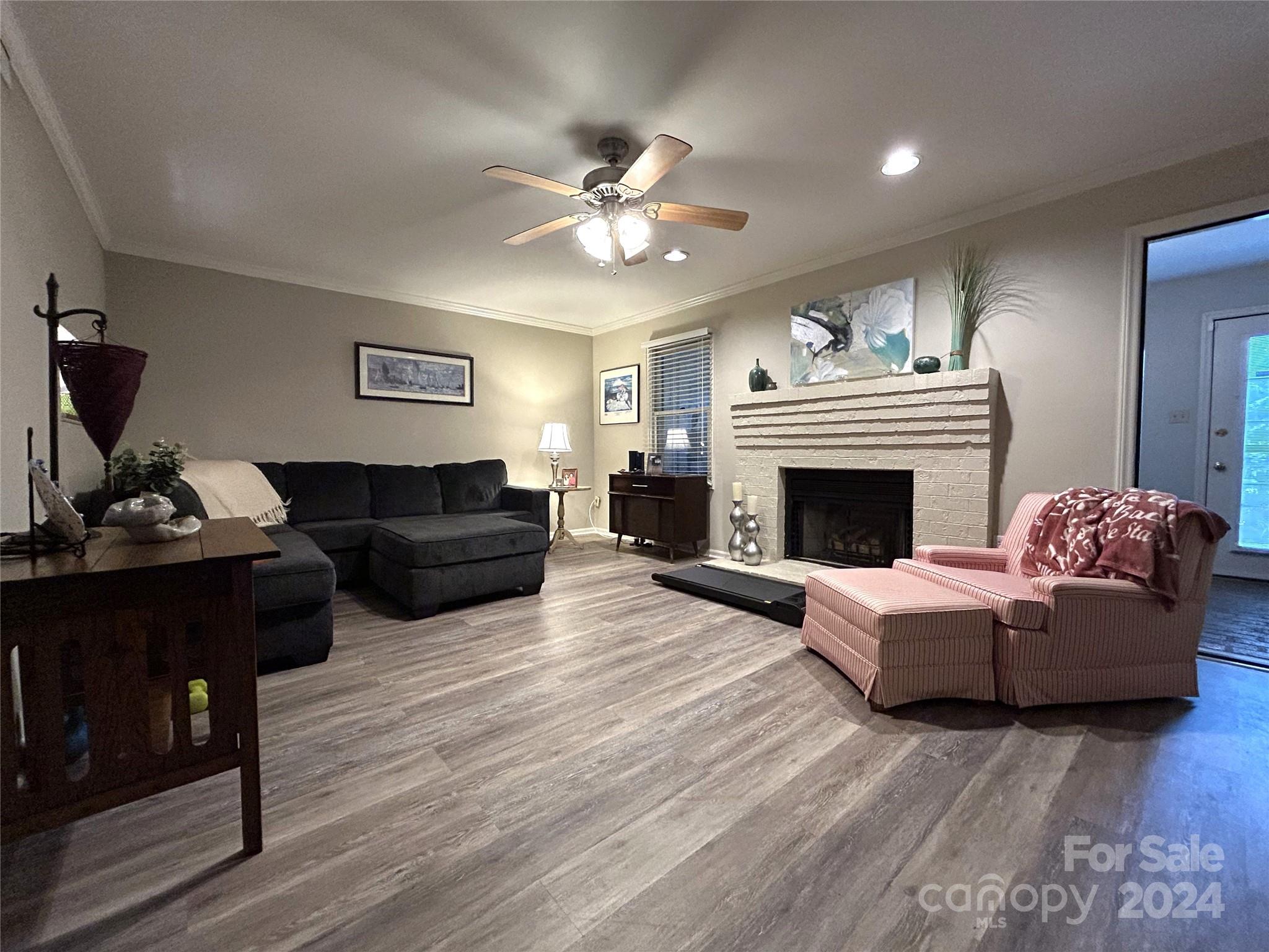 Colony Square - Residential