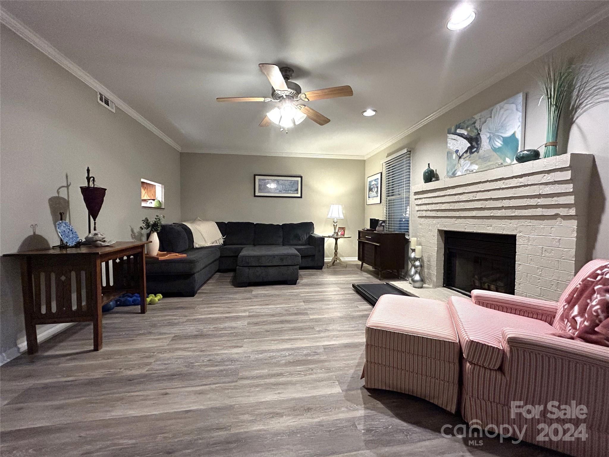 Colony Square - Residential