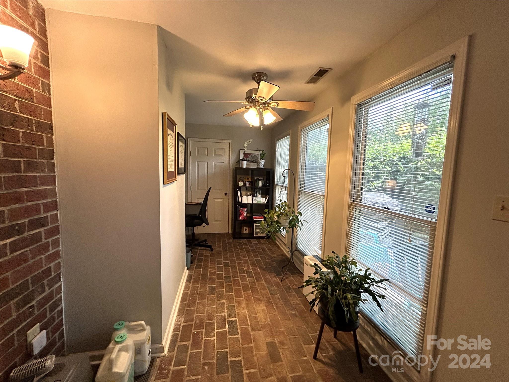 Colony Square - Residential